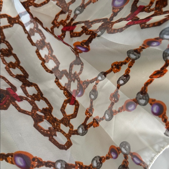 Chain Pattern Scarf - Picture 4 of 5